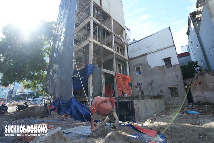 Cận cảnh ‘ngõ khổ' đang được thi công mở rộng gấp 4 lần- Ảnh 7.