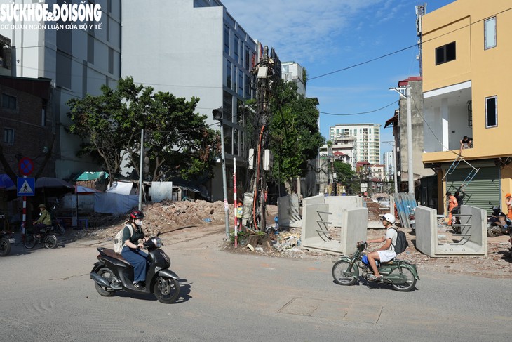 Cận cảnh ‘ngõ khổ' đang được thi công mở rộng gấp 4 lần- Ảnh 3.