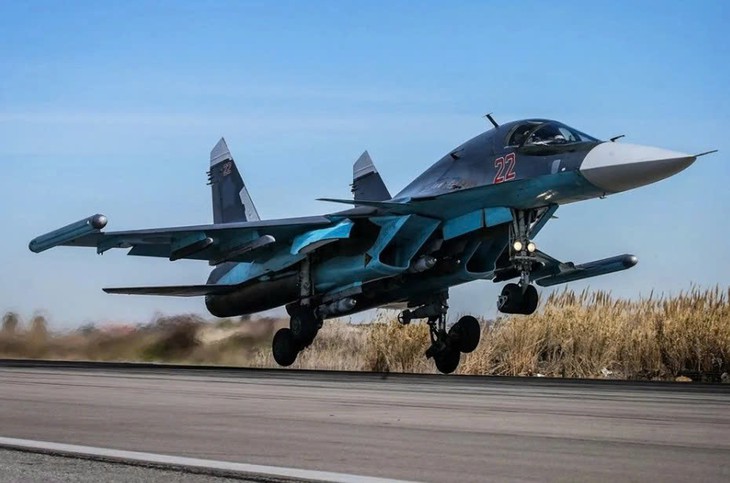 Nga tiếp tục bàn giao lô Su-34 mới cho lực lượng Không quân Vũ trụ - Ảnh 1.