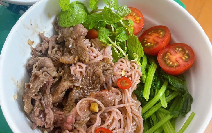 4 món ăn sáng giàu protein, tốt cho người sau tuổi 70 - Ảnh 1.