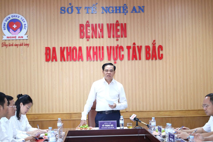 Nghệ An ưu tiên nguồn lực, nâng chất lượng khám chữa bệnh tại tuyến cơ sở- Ảnh 2.