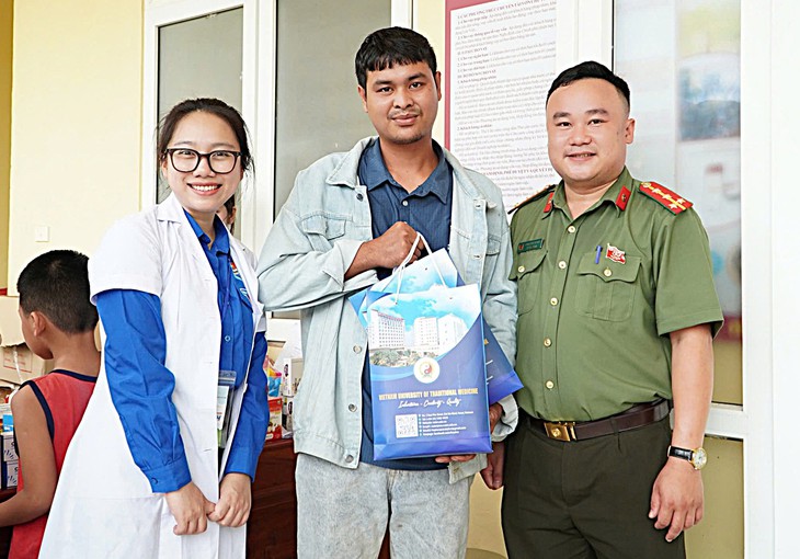 Nữ thầy thuốc trẻ được trao Giải thưởng Nguyễn Chí Thanh năm 2026- Ảnh 3.