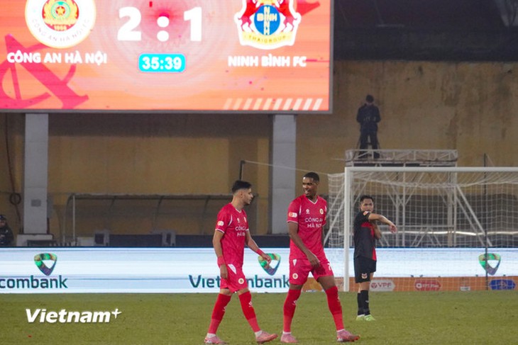 Công an Hà Nội soán ngôi đầu của Ninh Bình FC, khốc liệt cuộc đua tam mã- Ảnh 2.