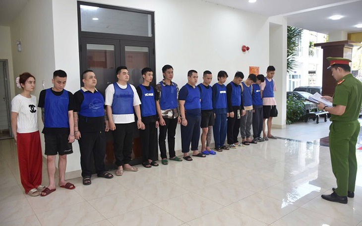 Bắt tạm giam nhóm đối tượng cầm kiếm truy đuổi nhau giữa phố- Ảnh 3.