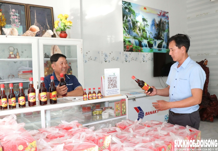 Cận Tết, làng nước mắm truyền thống Cà Ná tất bật sản xuất trong nỗi lo sức mua giảm- Ảnh 3. Cận Tết, làng nước mắm truyền thống Cà Ná tất bật sản xuất trong nỗi lo sức mua giảm- Ảnh 3.