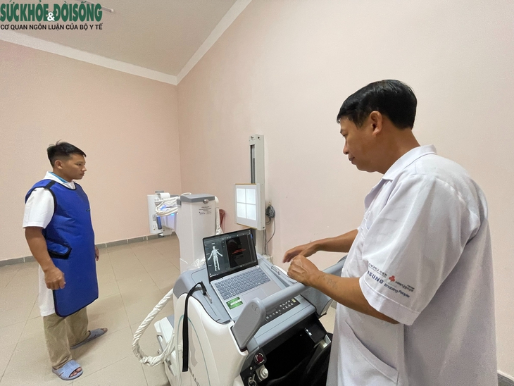 Tết bệnh viện (4): Những 'chiến sĩ áo trắng' nơi đảo tiền tiêu- Ảnh 9. Tết bệnh viện (4): Những 'chiến sĩ áo trắng' nơi đảo tiền tiêu- Ảnh 9.