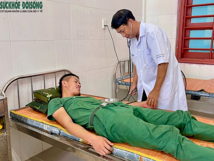Tết bệnh viện (4): Những 'chiến sĩ áo trắng' nơi đảo tiền tiêu- Ảnh 6. Tết bệnh viện (4): Những 'chiến sĩ áo trắng' nơi đảo tiền tiêu- Ảnh 6.
