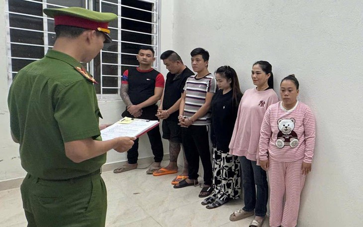 Khởi tố cô gái 26 tuổi lập nhóm 'biêu' ảo, chiếm đoạt tiền của nhiều người- Ảnh 2.