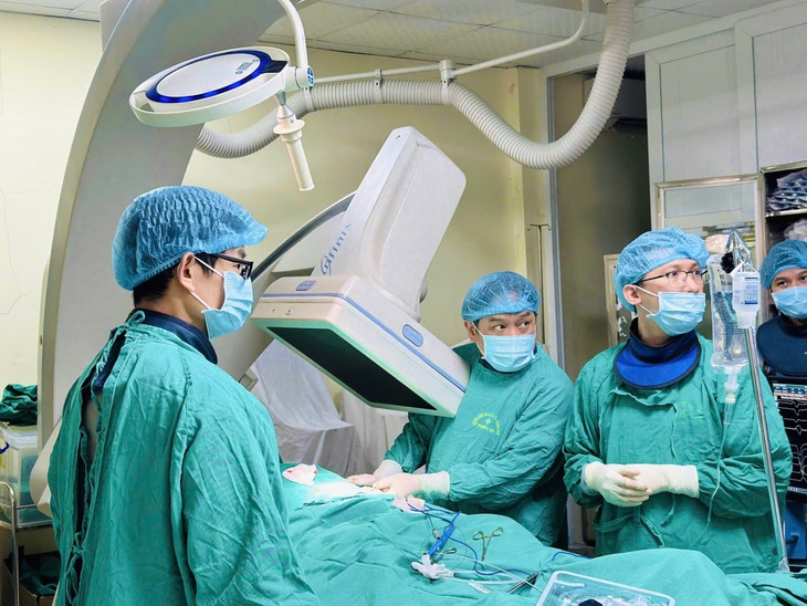 Bệnh viện Đa khoa tỉnh Thanh Hóa đạt chứng nhận tiêu chuẩn điều trị suy tim của Hội Tim mạch Châu Âu- Ảnh 2.