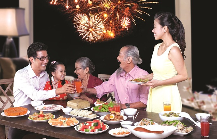 Chuyên gia phong thủy chỉ cách thắp hương đêm giao thừa đúng nhất- Ảnh 3.