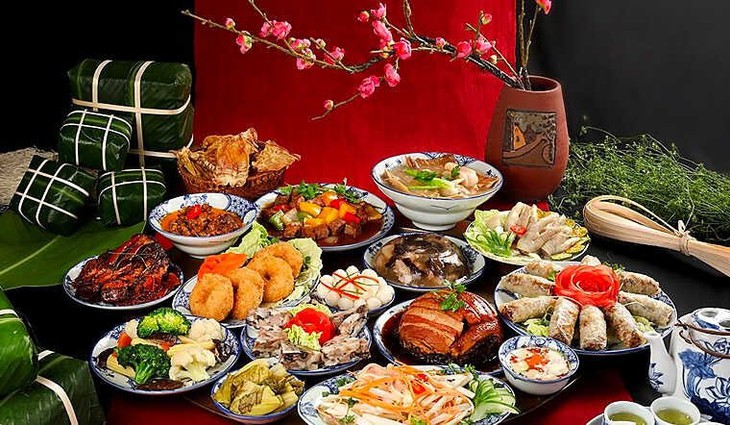 Chuyên gia phong thủy chỉ cách thắp hương đêm giao thừa đúng nhất- Ảnh 1.