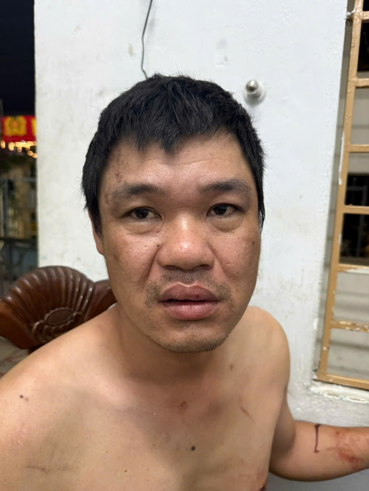 Vây bắt đối tượng chống đối, liều lĩnh tẩu thoát qua cửa thông gió- Ảnh 1.