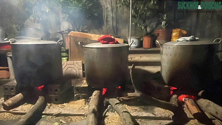 Bánh chưng cầu Báng giữ hồn Tết quê lúa- Ảnh 5. Bánh chưng cầu Báng giữ hồn Tết quê lúa- Ảnh 5.