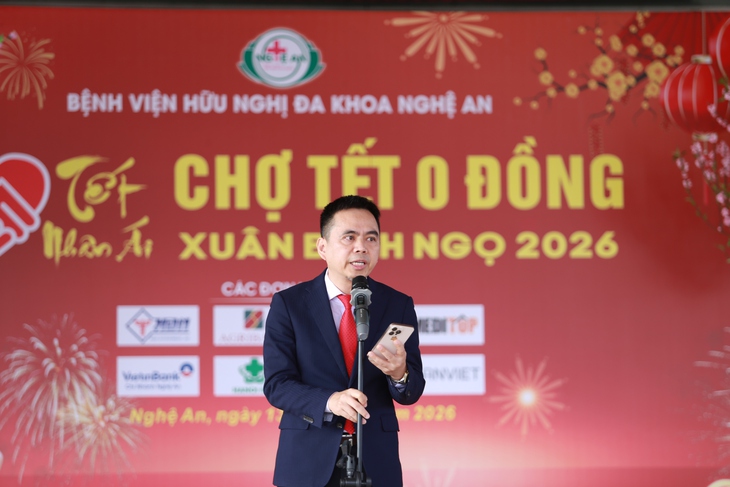Ấm lòng 'Chợ Tết 0 đồng' cho 1.000 bệnh nhân ở lại điều trị dịp Xuân- Ảnh 1.