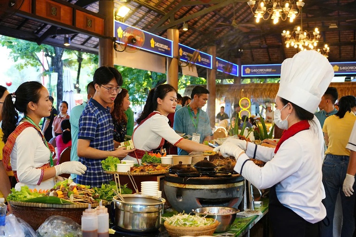 Giám đốc Sở ATTP TPHCM: 'Phòng ngừa từ sớm, từ xa, tất cả vì một mùa Tết an toàn, trọn vẹn'- Ảnh 3.
