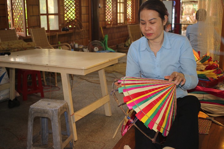 Nơi hội tụ các loài hoa và nghề truyền thống đón khách du xuân- Ảnh 4. Nơi hội tụ các loài hoa và nghề truyền thống đón khách du xuân- Ảnh 4.