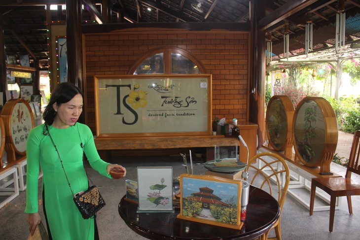 Nơi hội tụ các loài hoa và nghề truyền thống đón khách du xuân- Ảnh 7. Nơi hội tụ các loài hoa và nghề truyền thống đón khách du xuân- Ảnh 7.