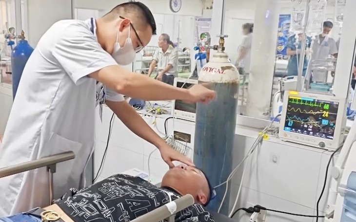Phía sau cánh cửa hồi sức- Ảnh 1.