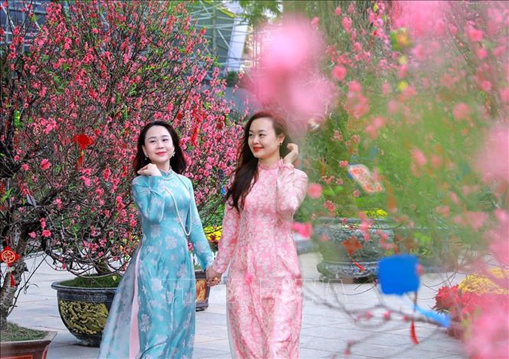 Top những không gian và điểm đến du Xuân tại Hà Nội dịp Tết Bính Ngọ- Ảnh 4. Top những không gian và điểm đến du Xuân tại Hà Nội dịp Tết Bính Ngọ- Ảnh 4.