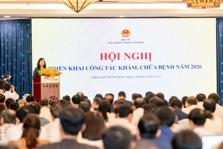 Bộ trưởng Bộ Y tế: Tiếp tục nâng chất lượng khám chữa bệnh, lấy người dân làm trung tâm phục vụ- Ảnh 1. Uỷ viên Ban Chấp hành Trung ương Đảng, Bộ trưởng Bộ Y tế Đào Hồng Lan phát biểu chỉ đạo tại hội nghị.
