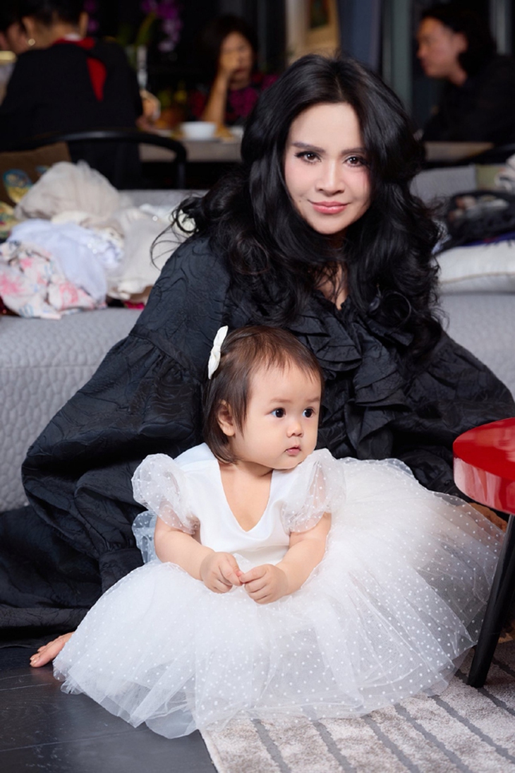 Nữ NSND, diva nhạc Việt sẽ vào phim Tết của Trấn Thành là ai?- Ảnh 7.