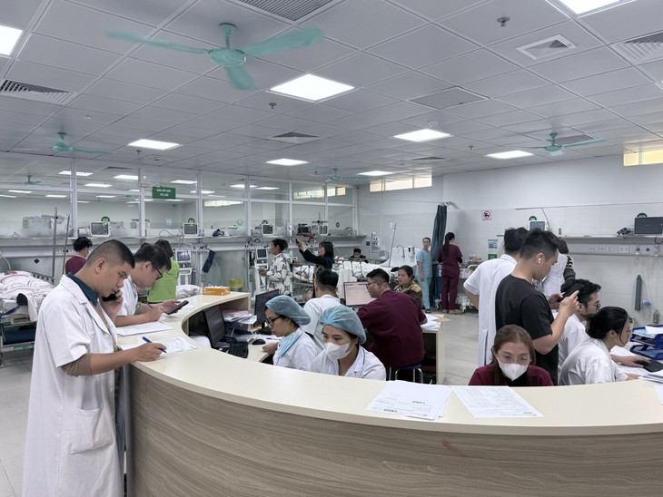 Tết Bính Ngọ, vẫn còn nhiều trường hợp tai nạn pháo nổ đa chấn thương nặng- Ảnh 1. Tết Bính Ngọ, vẫn còn nhiều trường hợp tai nạn pháo nổ đa chấn thương nặng- Ảnh 1.