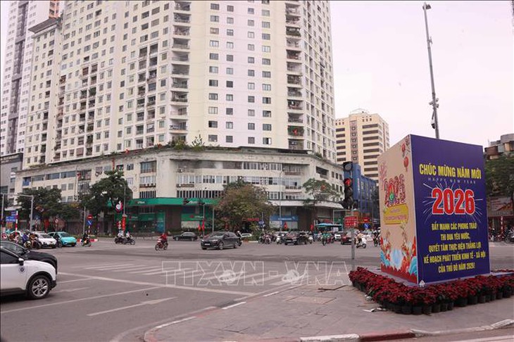 Giao thông Thủ đô Hà Nội thông thoáng trong ngày mùng 5 Tết- Ảnh 4. Giao thông Thủ đô Hà Nội thông thoáng trong ngày mùng 5 Tết- Ảnh 4.