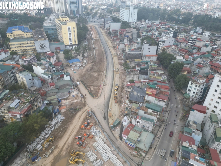 Diện mạo mới đường Vành đai 1 sau khi thi công xuyên Tết- Ảnh 3.