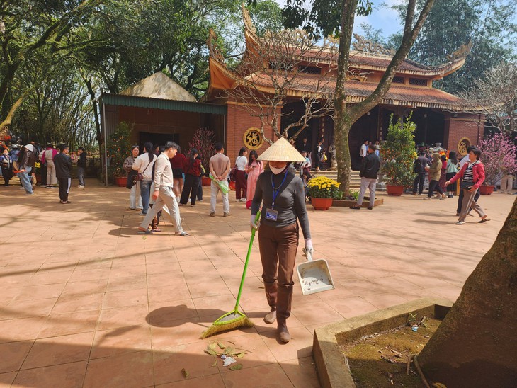 ‘Huyệt đạo’ thiêng trên đỉnh Ngàn Nưa khoác lên mình diện mạo mới- Ảnh 8. ‘Huyệt đạo’ thiêng trên đỉnh Ngàn Nưa khoác lên mình diện mạo mới- Ảnh 8.