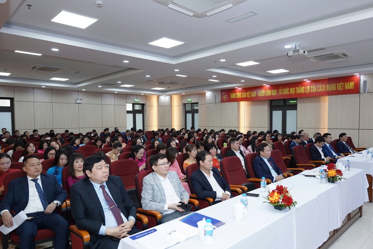 Thứ trưởng Lê Đức Luận đôn đốc công tác sau Tết của đơn vị 'gác cổng' kiểm định vắc xin, sinh phẩm - Ảnh 1.