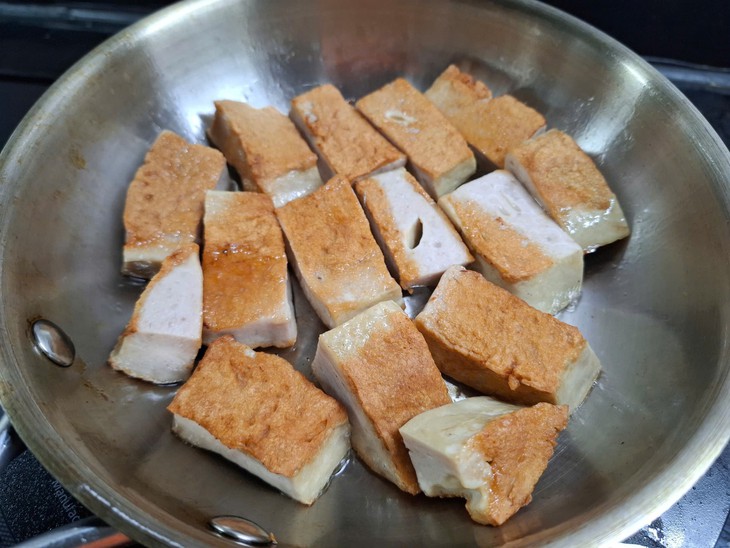 Sau Tết, đừng cố 'cứu' bánh chưng, giò chả đã mốc hoặc có mùi lạ- Ảnh 3.