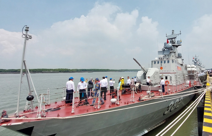 TPHCM tổ chức bầu cử sớm tại 4 khu vực có lực lượng làm nhiệm vụ trên biển- Ảnh 1.