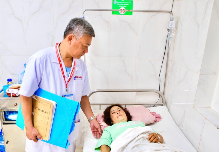Bác sĩ cảnh báo tai nạn lao động mùa thu hoạch ‘vàng đen’- Ảnh 1.