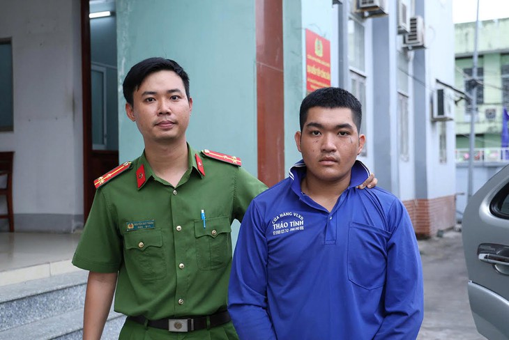 Truy bắt nhanh nhóm thanh thiếu niên chuyên đi cướp tài sản- Ảnh 1. Truy bắt nhanh nhóm thanh thiếu niên chuyên đi cướp tài sản- Ảnh 1.