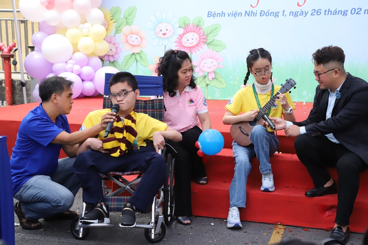 ‘Thắp sáng’ niềm tin cho hơn 500 trẻ mắc bệnh hiếm- Ảnh 4.