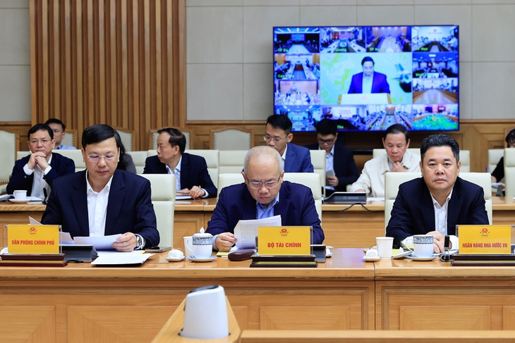 Thủ tướng yêu cầu điều tra, xử lý kịp thời môi giới trái phép, lừa đảo, thao túng hồ sơ nhà ở xã hội- Ảnh 3. Thủ tướng yêu cầu điều tra, xử lý kịp thời môi giới trái phép, lừa đảo, thao túng hồ sơ nhà ở xã hội- Ảnh 3.