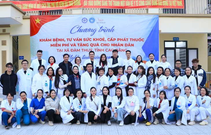 Thầy thuốc trong thời đại thông tin mở: Vững bản lĩnh để gìn giữ niềm tin- Ảnh 2.