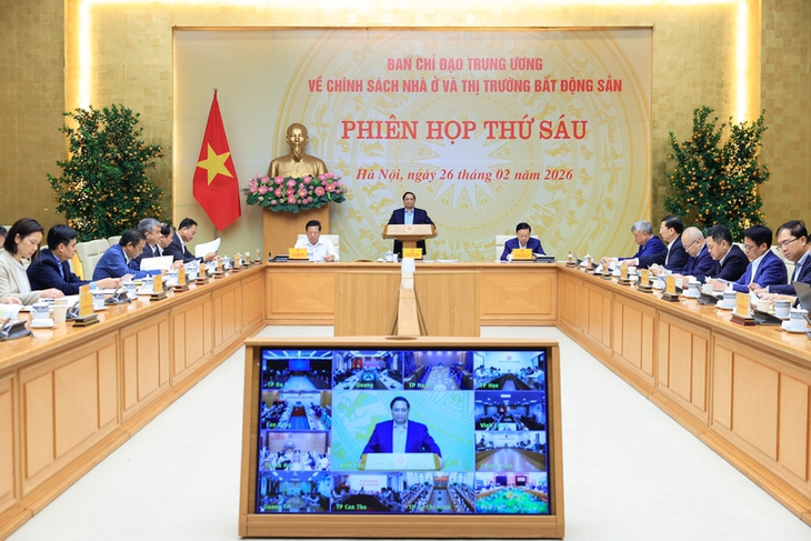 Thủ tướng: Tập trung phát triển nhà ở cho người thu nhập từ 20 triệu đồng/tháng- Ảnh 1.