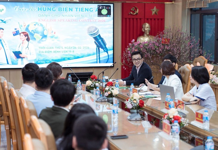 Ngày Thầy thuốc và câu chuyện bác sĩ nói tiếng Anh- Ảnh 1.