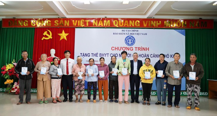 Agribank đồng hành cùng ngành y tế vì sức khỏe cộng đồng- Ảnh 3. Agribank đồng hành cùng ngành y tế vì sức khỏe cộng đồng- Ảnh 3.