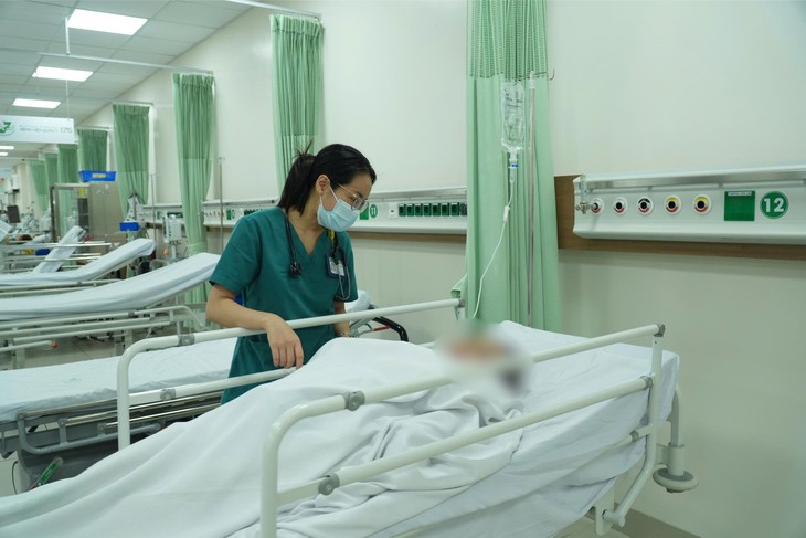 TPHCM: Nhiều người nghi ngộ độc sau khi ăn bánh mì- Ảnh 1.