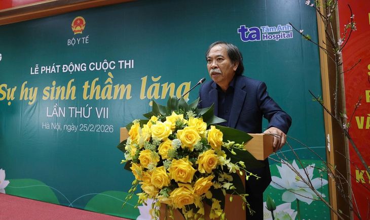 Nhà văn Nguyễn Quang Thiều: ‘Sự hy sinh thầm lặng’ tôn vinh thầy thuốc, ‘nhắn’ bệnh nhân đừng tuyệt vọng- Ảnh 1. Nhà văn Nguyễn Quang Thiều: ‘Sự hy sinh thầm lặng’ tôn vinh thầy thuốc, ‘nhắn’ bệnh nhân đừng tuyệt vọng- Ảnh 1.