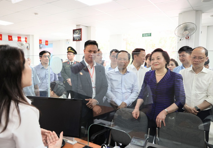 Phó Thủ tướng Phạm Thị Thanh Trà: Thông suốt thủ tục, phục vụ người dân tốt nhất- Ảnh 1.