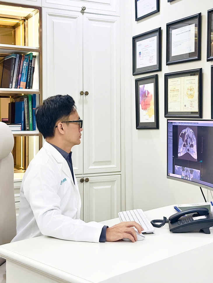 Nữ bệnh nhân người Úc tìm lại nụ cười chỉ sau 4 giờ tại Việt Nam- Ảnh 2.