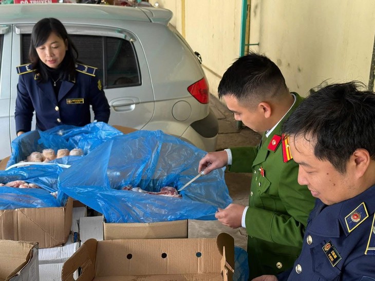 Phát hiện hàng tấn xương lợn trôi nổi, không nguồn gốc đang trên đường đi tiêu thụ- Ảnh 1. Phát hiện hàng tấn xương lợn trôi nổi, không nguồn gốc đang trên đường đi tiêu thụ- Ảnh 1.