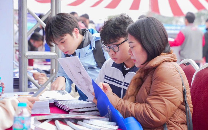Ngưỡng 16 điểm xét học bạ liệu có quá cứng?