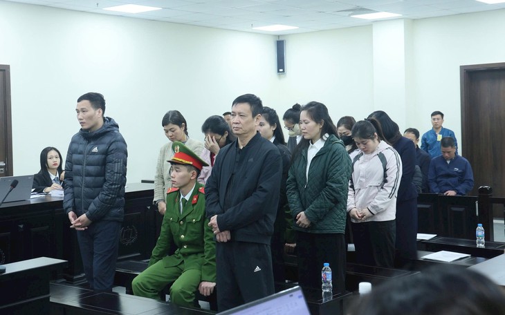Quay video, la hét trước trụ sở công an, người phụ nữ lĩnh 8 tháng tù- Ảnh 2.
