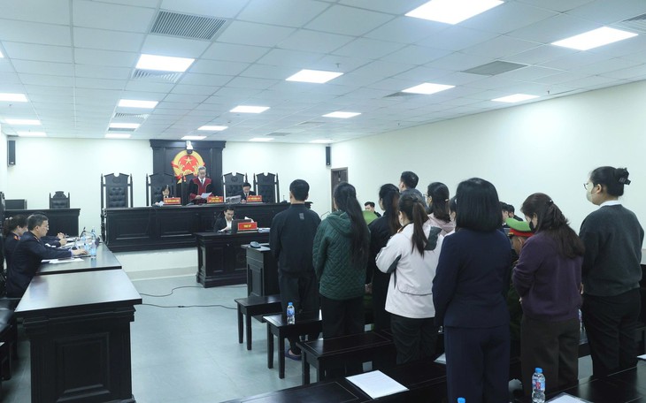 Viện kiểm sát đề nghị nhóm buôn lậu nộp lại 546 kg vàng