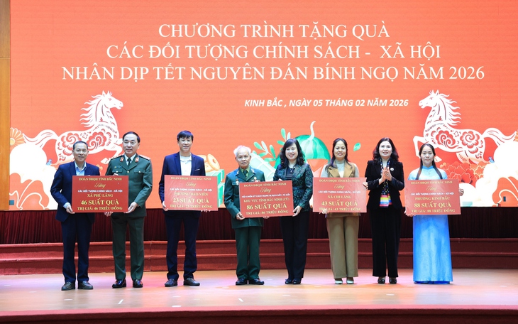 Trao yêu thương đến bệnh nhân khó khăn đang điều trị tại các cơ sở y tế ở Nghệ An- Ảnh 8.