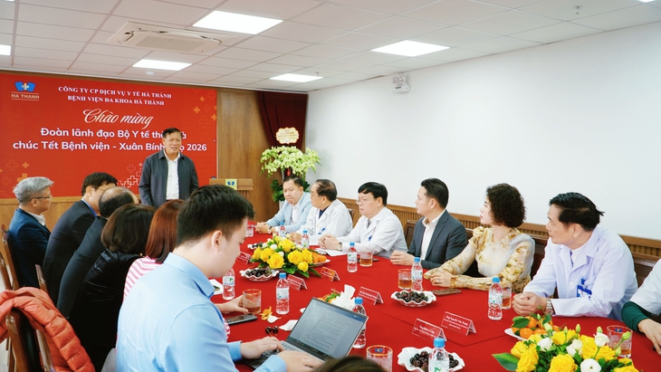 Thứ trưởng Bộ Y tế Đỗ Xuân Tuyên thăm, kiểm tra công tác ứng trực Tết tại BVĐK Hà Thành- Ảnh 1. Thứ trưởng Bộ Y tế Đỗ Xuân Tuyên thăm, kiểm tra công tác ứng trực Tết tại BVĐK Hà Thành- Ảnh 1.